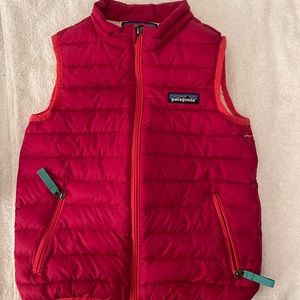 Patagonia 4T toddler down sweater vest. Discontinued color. Magenta. Like new.